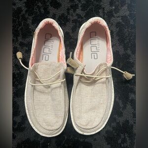 Hey Dude tan cloth women’s loafers